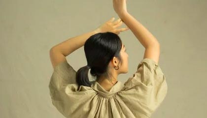电竞直播时代的魅力：把赛场搬进你的客厅